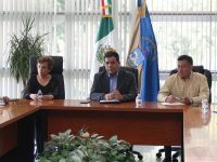 Ordena Rector atender de inmediato la regularización de estudiantes de FDCS