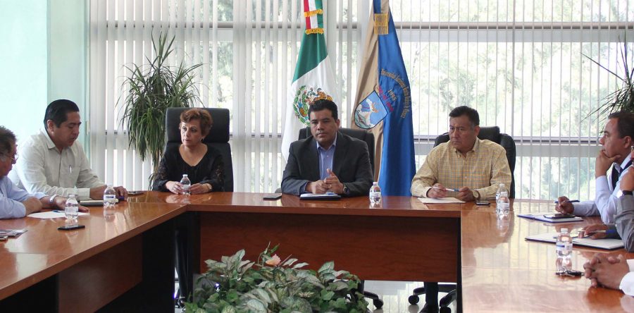 Ordena Rector atender de inmediato la regularización de estudiantes de FDCS