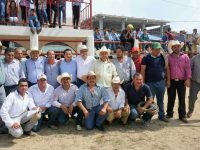 Reconoce Carol a padres de familia, se compromete a trabajar por su desarrollo