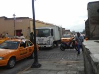 Denuncian taxistas invasión de mototaxis piratas en la Ciudad