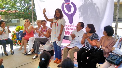 Atestiguan embajadoras acciones a favor de la infancia en Tlapazola