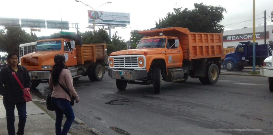 Libertad y CTM piden con bloqueos asignación de obra.