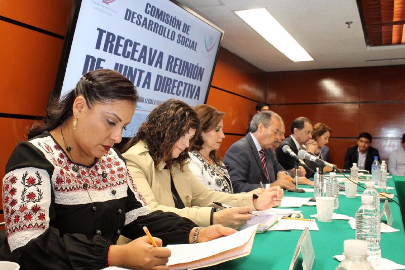 Urge atender daños ambientales por incendio de refinería en Salina Cruz: Karina Barón