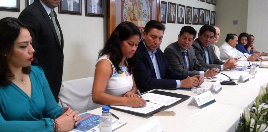 Firman autoridades de los tres poderes Aval de la Carta de la Tierra