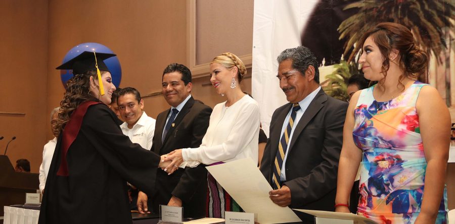 Cumple la UABJO con su misión de educar y trabajar para la sociedad: Rector