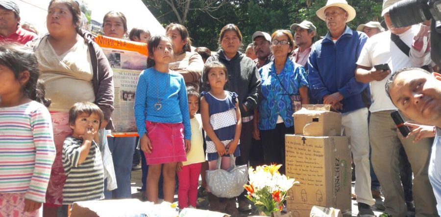 Desplazados de colonias de Zaachila de deslindan de “Don Panchito” y su organización