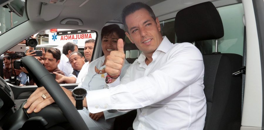 Entrega Alejandro Murat 50 ambulancias equipadas a 38 municipios