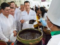 Inaugura Alejandro Murat XII Festival de los Moles