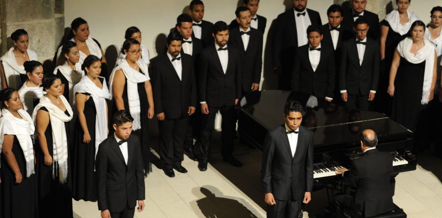 Cautivan con su voz, los coros de la Ciudad y “El Orfeón”  de la Normal de Jalisco