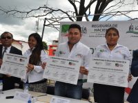 Signa Raúl cruz, convenio con el Laboratorio Clínico San Francisco, para mejorar la salud en Santa Lucía del Camino.