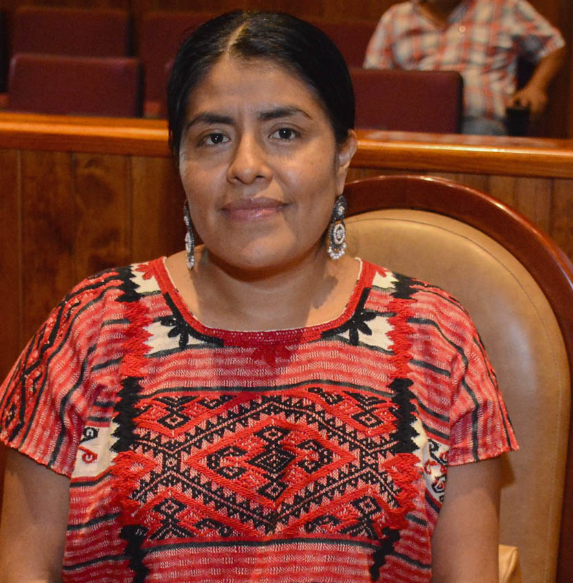 Urge Eufrosina apoyar la autonomía de los municipios de Oaxaca