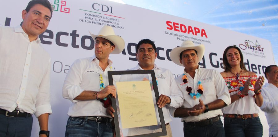 Acompaña Yarith Tannos a gobernador por gira en la Costa