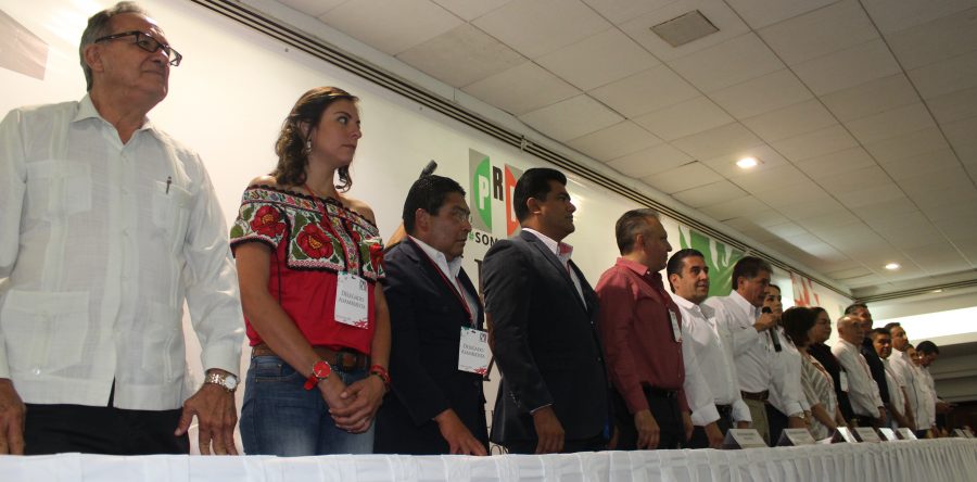 Preside Yarith Tannos mesa de trabajo en asamblea estatal de PRI