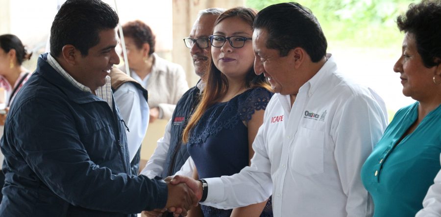 Benefician Caravanas de Desarrollo Social a municipios de la Mixteca: Marco Cuevas