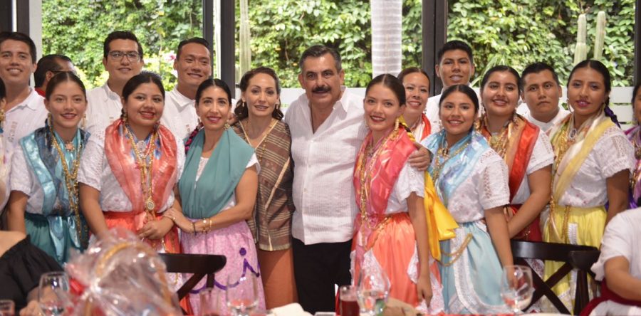 Autoridades estatales y capitalinas comparten orgullo de ser oaxaqueños