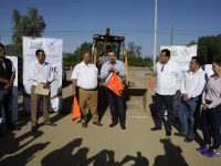 Inician trabajos de pavimentación en la calle de Juan de Dios Batiz