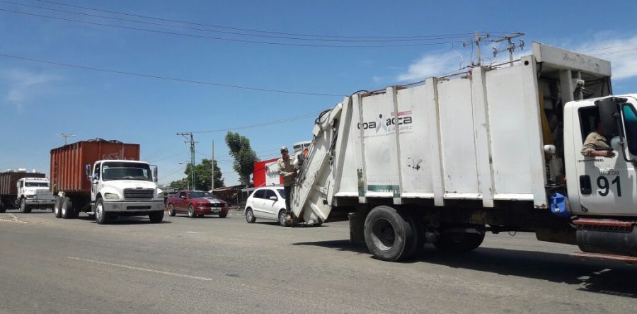 Se restablece servicio de recolección de basura en la capital oaxaqueña