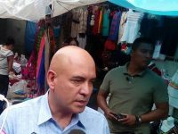 Irritados y con reproches desplazados del FP-14 de Junio reciben a titular de la SSPO en el Zócalo