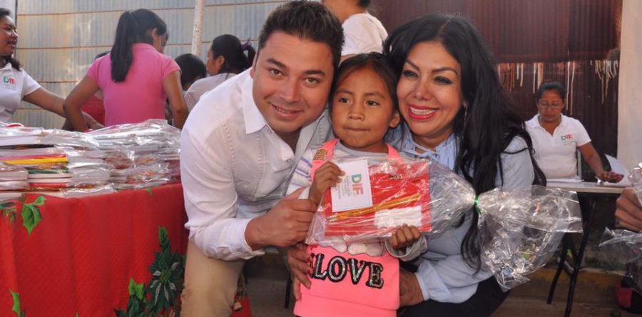 Raúl Cruz implementa programa de “Regreso a Clases” en beneficio de los habitantes de Santa Lucía del Camino.