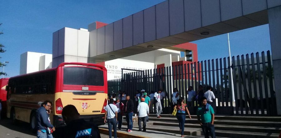 Protestan campesinos del Istmo en el Congreso