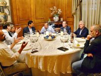 Javier Corral: la foto de “estadista” que estaba buscando: Raúl Castellanos