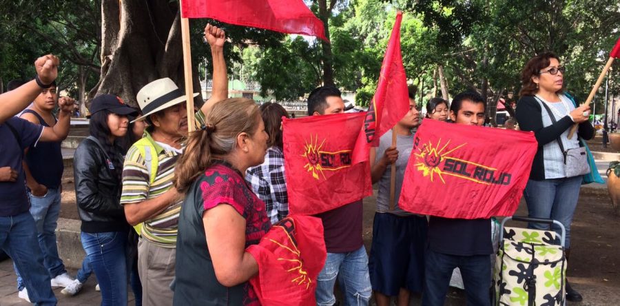 Instala módulo informativo Sol Rojo en el Zócalo.