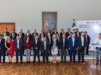 Toma Alejandro Murat  protesta a Coordinadores y Delegados de Gobierno