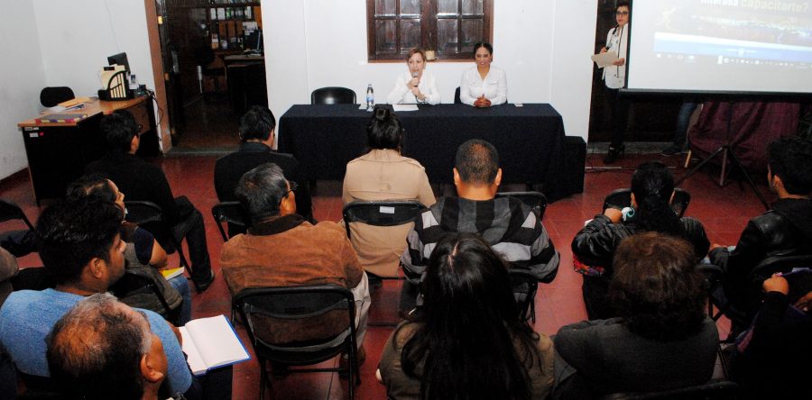 Capacitan a artesanos para acceder al Programa de Fortalecimiento Empresarial