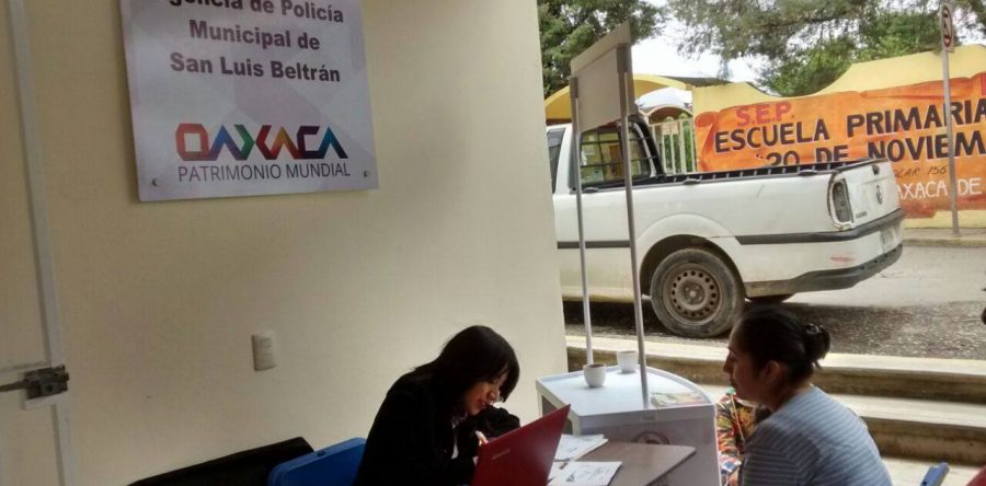 Capacitan a microempresarios de San Luis Beltrán sobre cómo obtener créditos