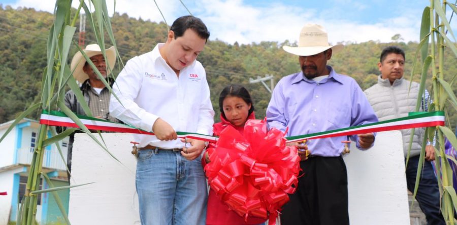 Agencia municipal de Juxtlahuaca beneficiada con red de agua potable