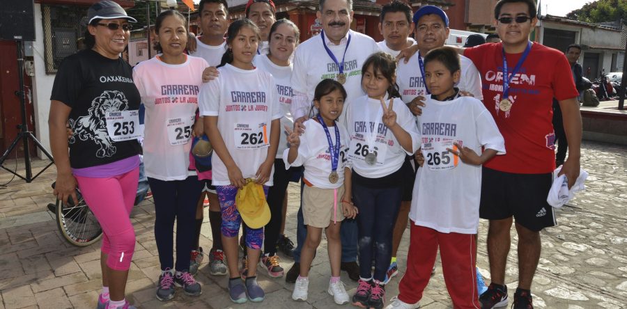 Más de 500 atletas corren “Juntos por la Juventud”