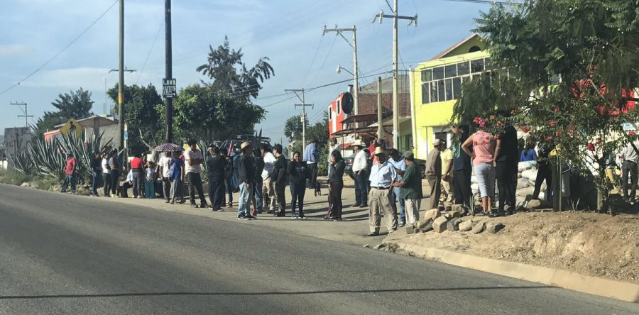Vecinos de Zaachila cerraron el basurero en el lugar