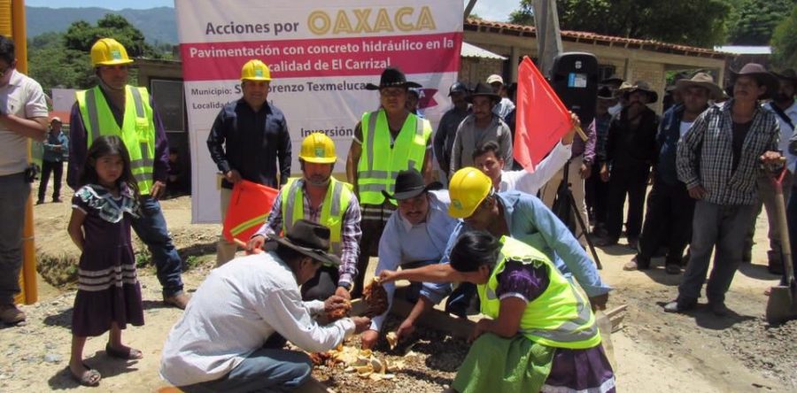 Inicia HAM obras de infraestructura en la Sierra Sur.