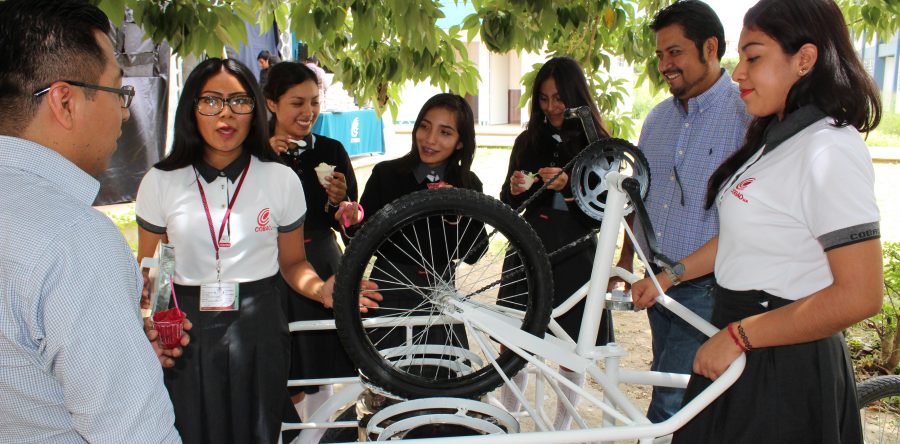Primeros lugares para el Cobao en el concurso Estatal de aparatos y experimentos de física
