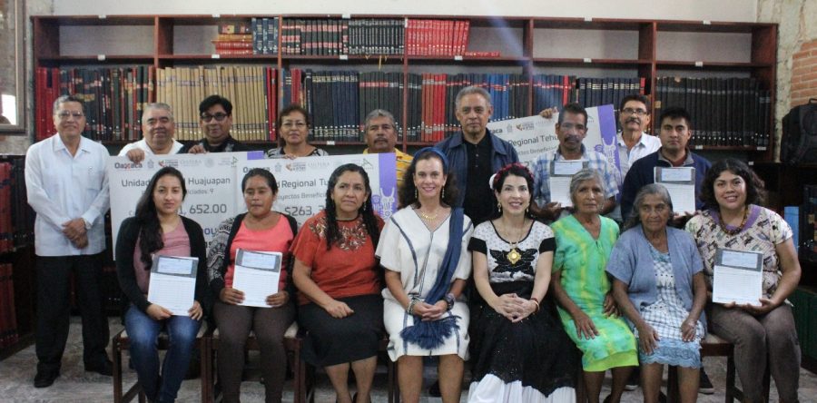 Fundación Harp y Seculta entregan recursos a 46 beneficiarios del PACMYC 2015