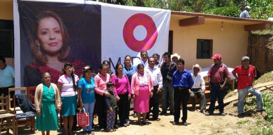Con gestiones de la Diputada Mariana Benítez familias de La Ihualeja logran acceder a proyecto de producción avícola de la SEDESOL