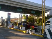 Maestros de Educación Inicial de la S-22 toman Caseta de Huitzo