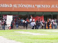 Estudiantes rechazados protestan en Ciudad Universitaria.