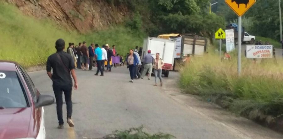 Bloqueos y manifestaciones no cesan en Oaxaca