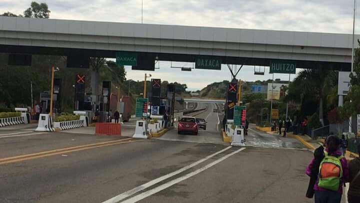 S-22 toma Caseta de Peaje de Huitzo