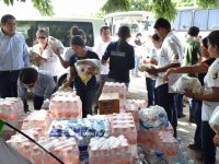 Entrega UABJO solidaridad de universitarios a afectados por terremoto en el Istmo