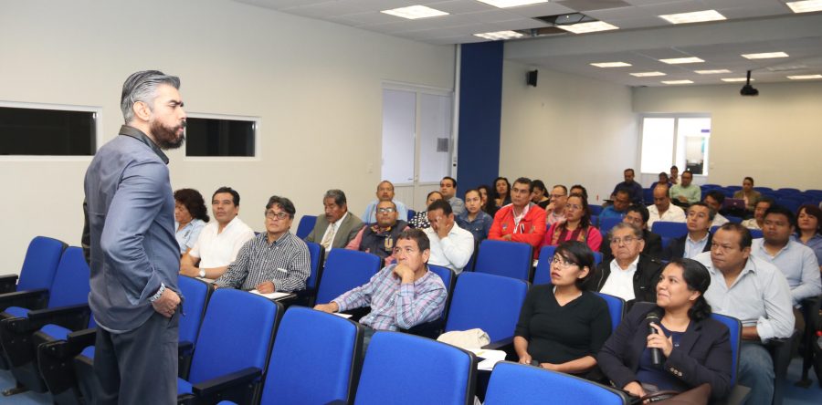 Llama Rector de UABJO pasar a la gestión de resultados con base en la academia