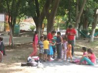 Llega ayuda a cuenta gotas a una semana de terremoto