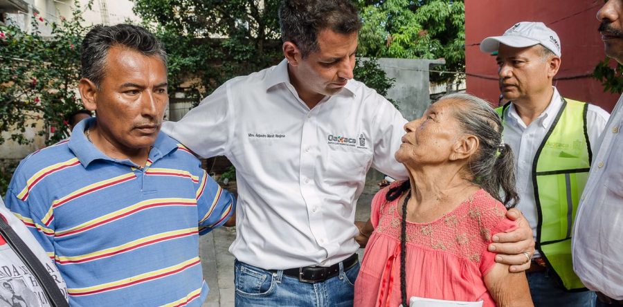 Continúa Gobierno brindando apoyo a familias damnificadas de Juchitán