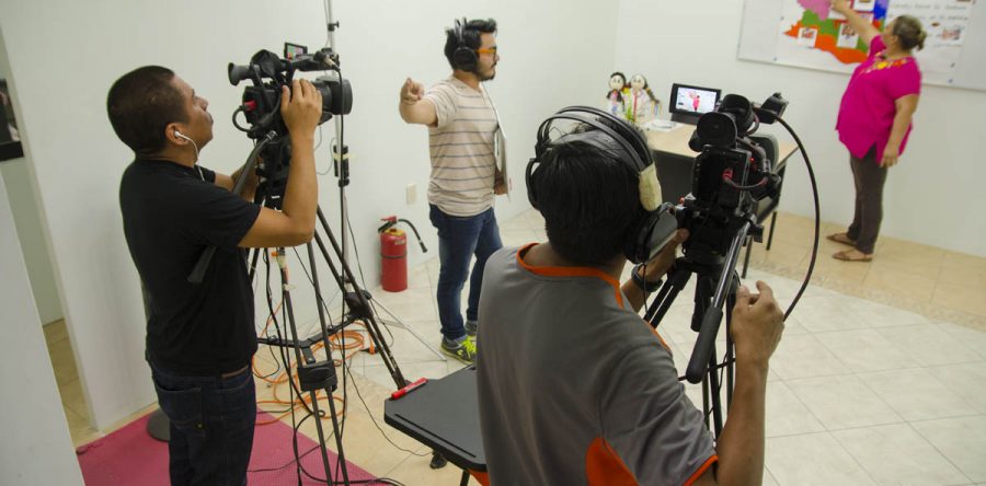 Arrancan IEEPO y CORTV clases por televisión, internet y redes sociales