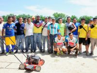Entrega José Carlos Fuentes equipo para mantenimiento de canchas de fútbol de El Espinal