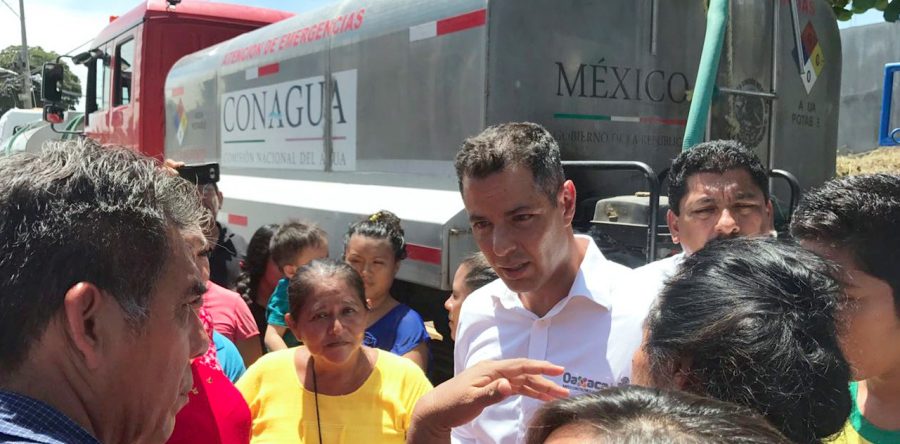 Supervisan AMH y Secretario de Transportes apoyos en favor de familias istmeñas