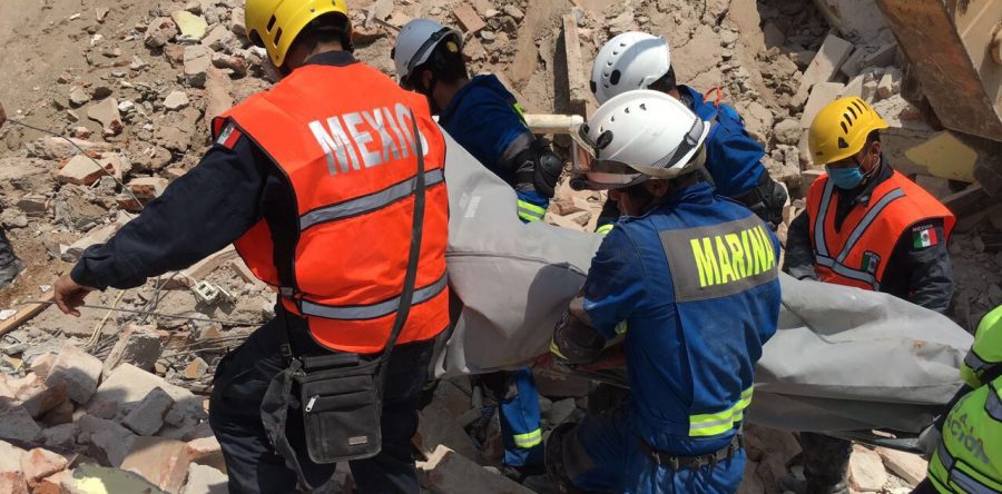 Grupo ciudadano “Topos” se suma junto con el Gobierno Estatal a labores de apoyo de damnificados