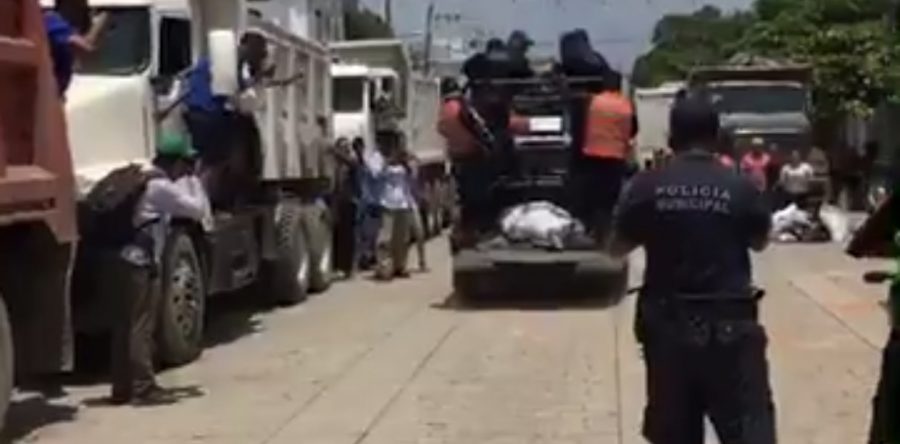 Localizan cadáver de policía sepultado entre escombros de Palacio Municipal de Juchitán