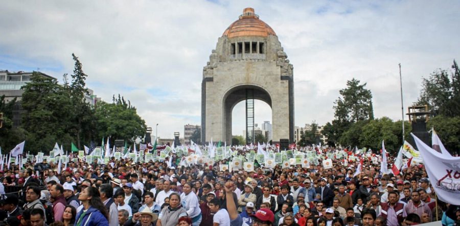 Karina Barón: única mujer oaxaqueña que firma acuerdo convocado por AMLO